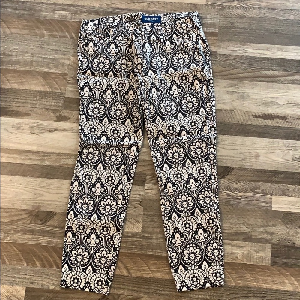 Capri patterned dress pants